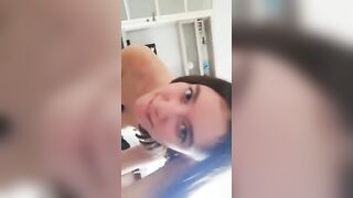 TANTO GIOVANE MA TANTO TANTO TROIA !